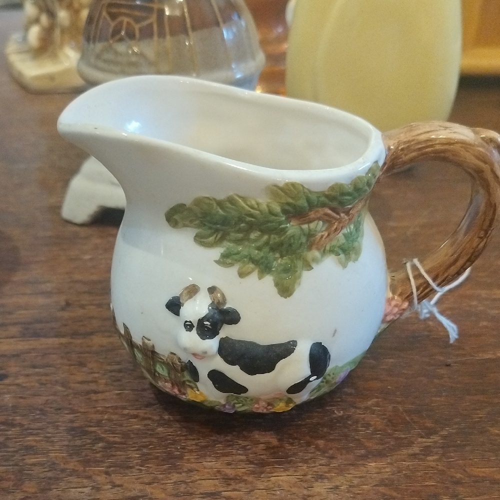 Vintage Cow Creamer/Pitcher. Housecshelf2